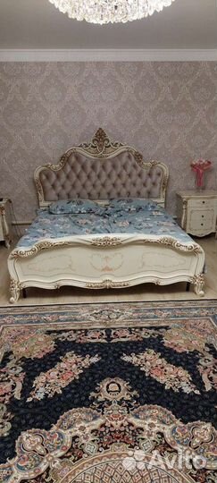 Продам спальный гарнитур