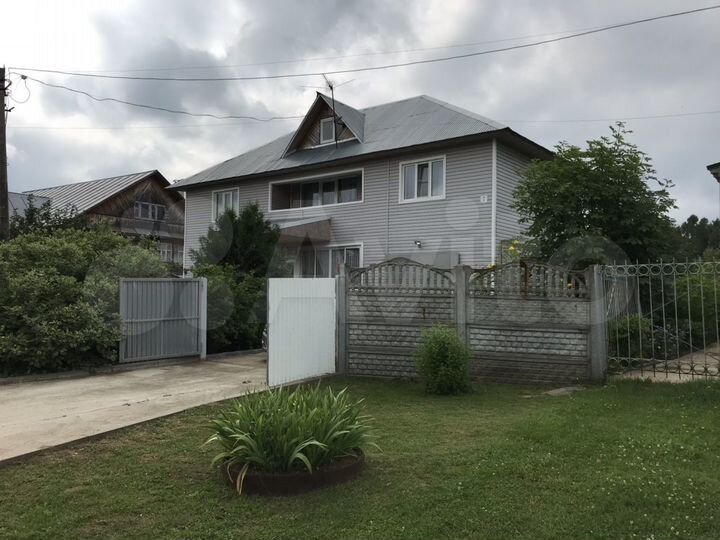 Дом 175 м² на участке 12,7 сот.