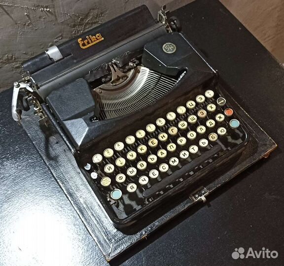 Печатная пишущая машинка Erika