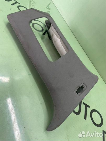 Накладка стойки задняя левая Volkswagen Touareg 7L