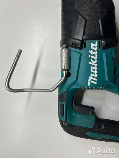 Аккумуляторная сабельная пила Makita DJR187Z б\у