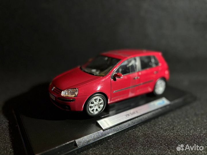 Модели автомобилей 1/18 VW Golf V