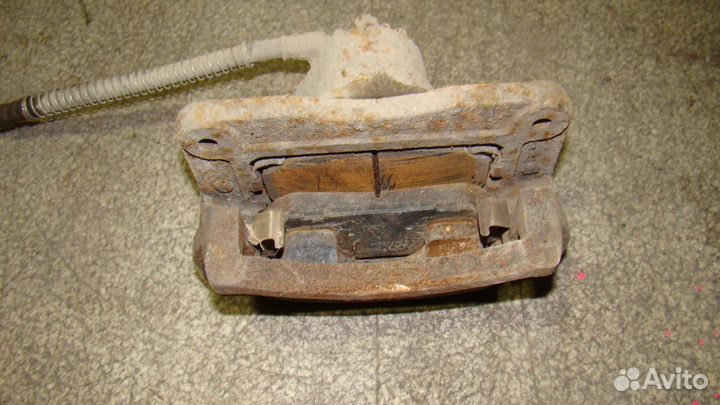 Суппорт З/Л Kia Sorento 1 (BL)