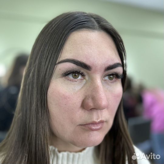 Модели на брови и ламинирование ресниц