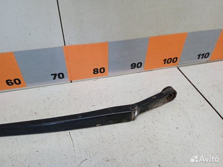 Поводок стеклоочистителя передний правый Nissan