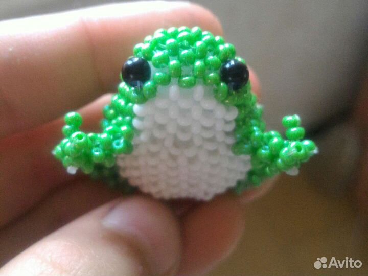 Лягушка из бисера (своими руками)