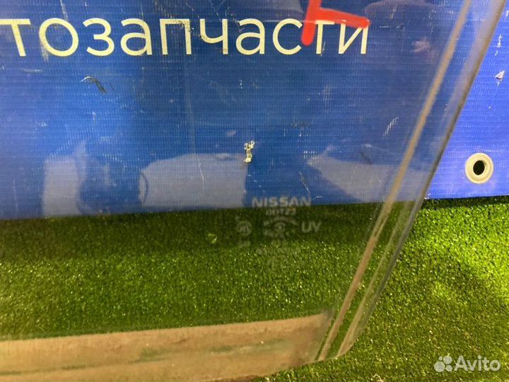 Стекло двери переднее левое Nissan Teana J32