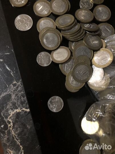 Монета 1рубль с буквой