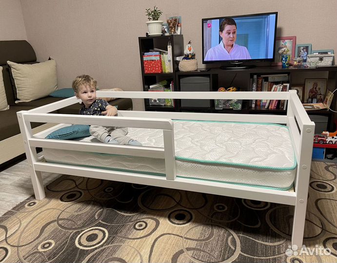 Детская кровать с ящиком