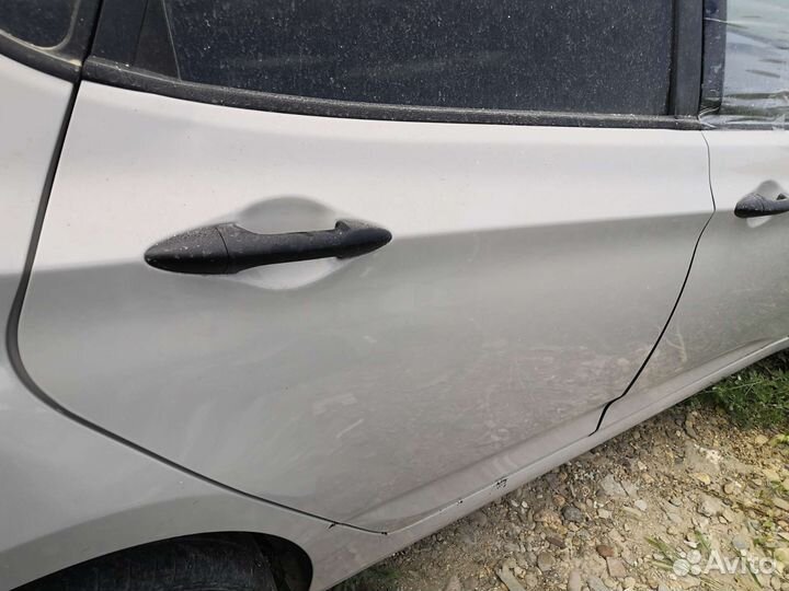 Задняя правая дверь Hyundai Solaris хетчбэк 15г