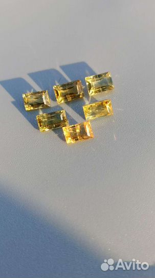 Природные цветные сапфиры