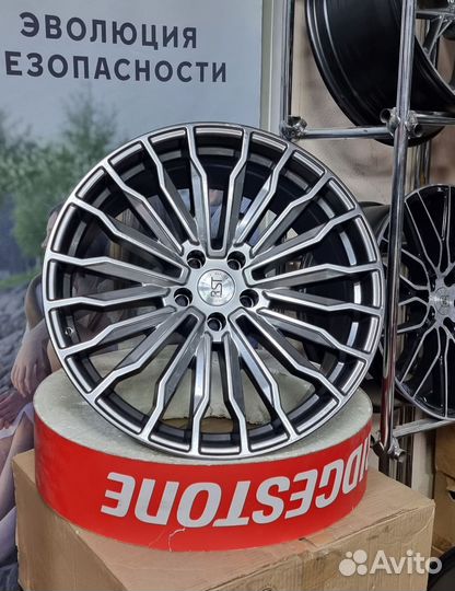 Диски новые R20 5x114.3 RST. Hyper black