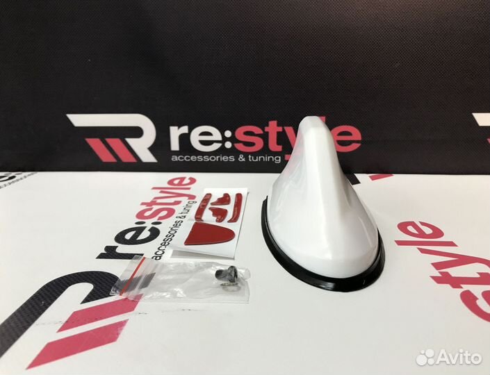 Антенна плавник на крышу Honda