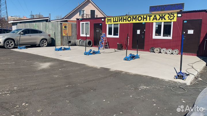 Шиномонтажник