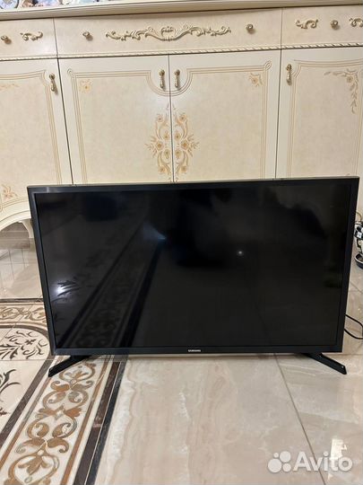 Телевизор Samsung BE32R