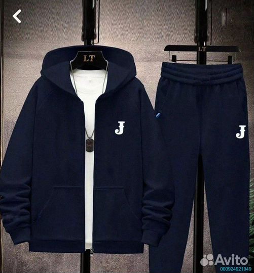 Спортивный костюм