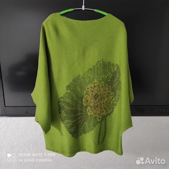 Свитер женский