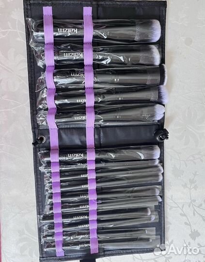 Кисти для макияжа профессиональные