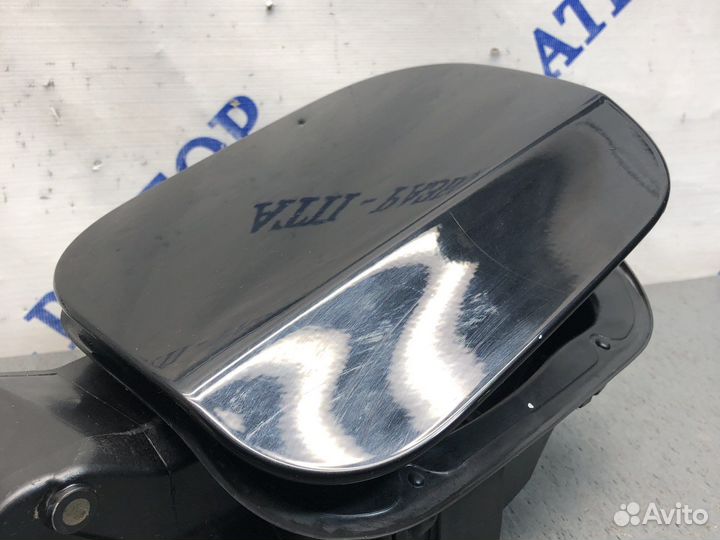 Лючок бака Genesis 2