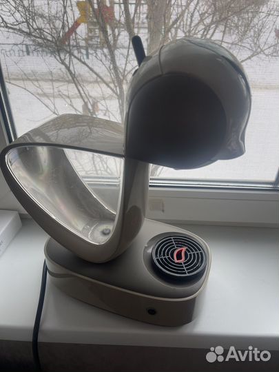 Продаю капсульную кофемашину Nescafe Dolche Gusto