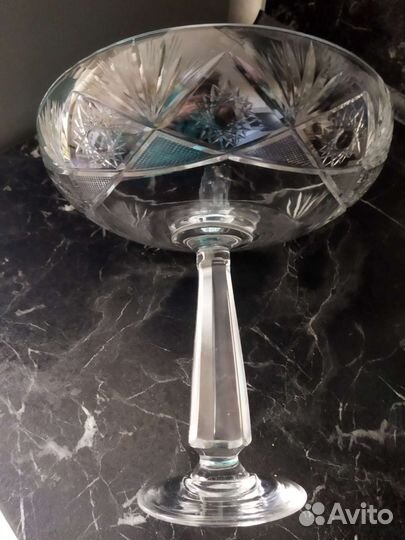 Ваза хрустальная на ножке, СССР
