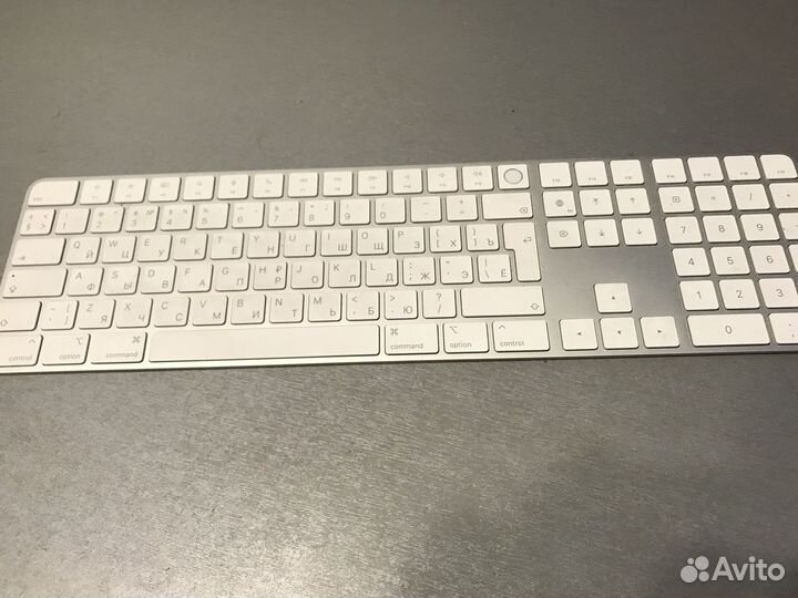 Клавиатура и трекпад Apple