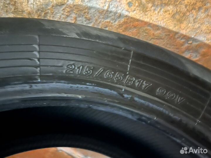 Yokohama BluEarth AE50 215/65 R17 99V