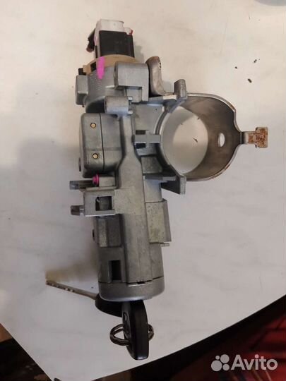 Замок зажигания на mazda demio