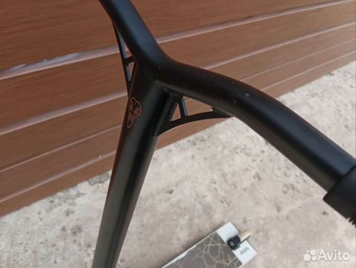 Трюковой самокат Novatrack Pixel 110A