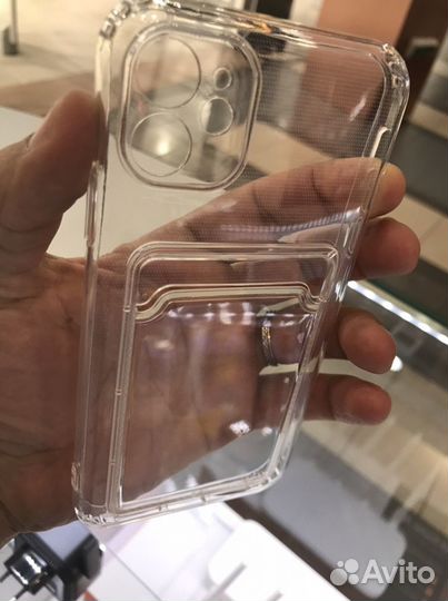 Чехол на iPhone 11 с отделением для карт