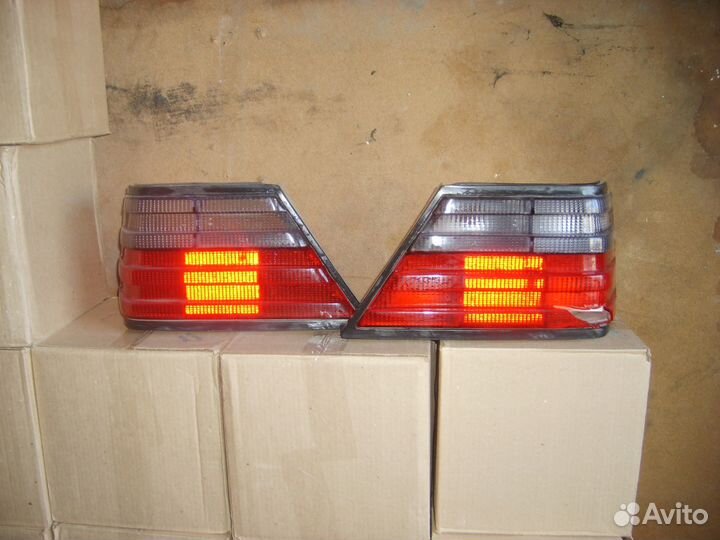 Задние фонари на 124 220 кузов