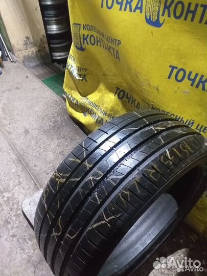 Pirelli P Zero 275/35 R21