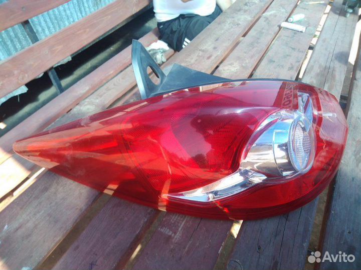 Фонарь задний левый Nissan Tiida HR15 2008