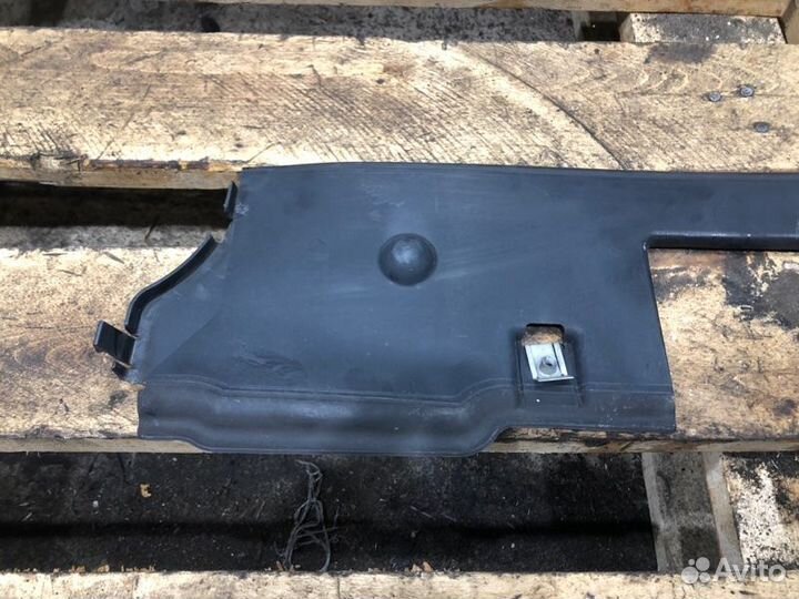 Воздухозаборник передний Bmw 6 E63 N62B48