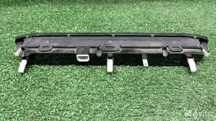 Блок управления магнитолой Kia Carnival