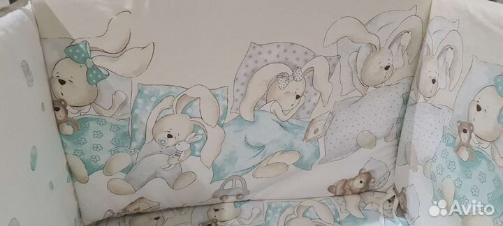 Кроватка и Комплект : борты, одеяло, подушка, т.д