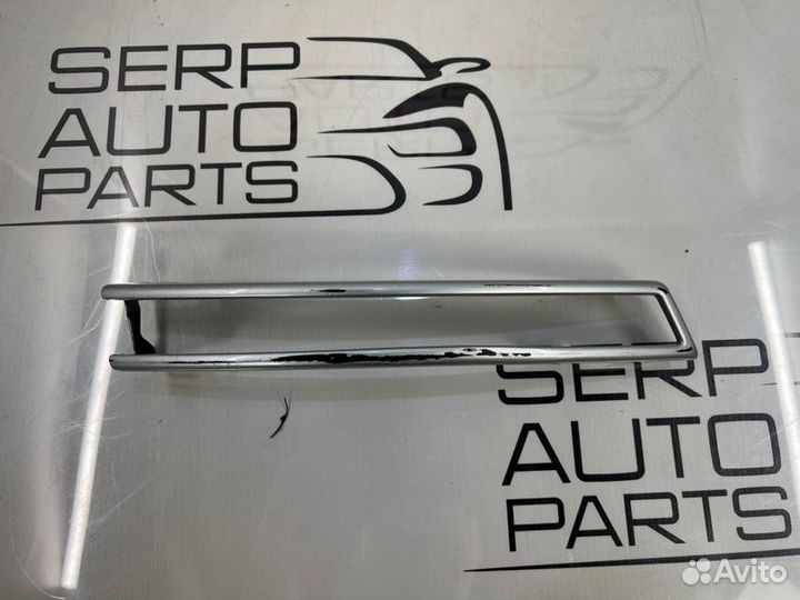 Рамка указателя поворота передняя правая