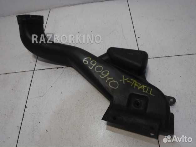 Воздухозаборник 165568H303