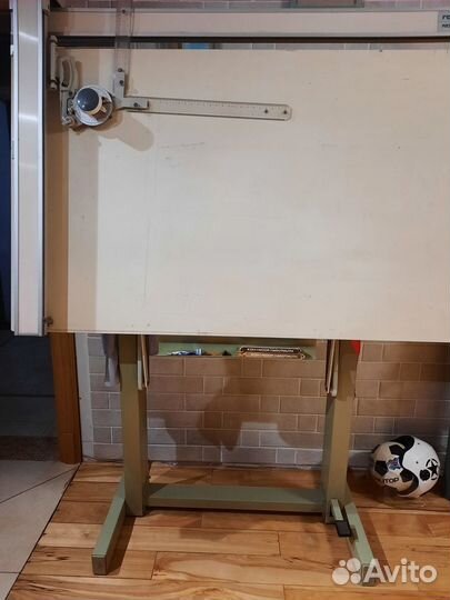 Кульман чертежный