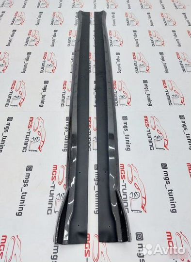 Лезвия порогов BMW X6M F86 Hamann Style карбон