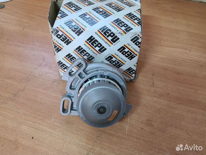 Помпа Ауди 80, 90, 100