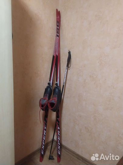 Беговые лыжи