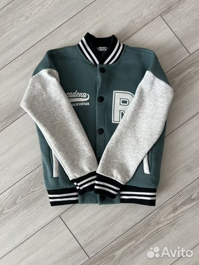 Бомбер для девочки 128