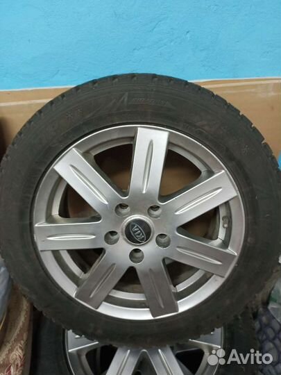 Dunlop SP Winter Ice 02 205/55 R16 94T