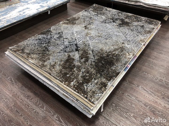 Ковер 1.56х2.30 прямоугольный, коричневый