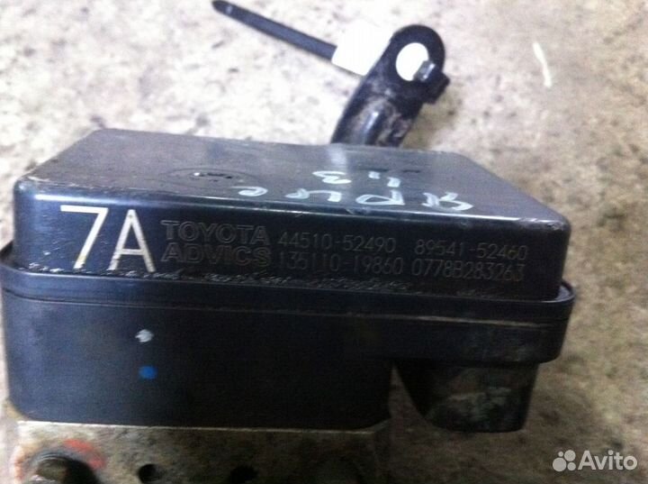 Блок ABS (насос) Тойота Ярис Toyota Yaris
