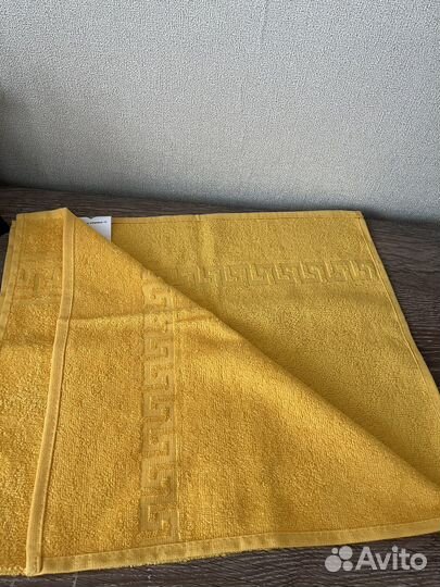 Махровое полотенце