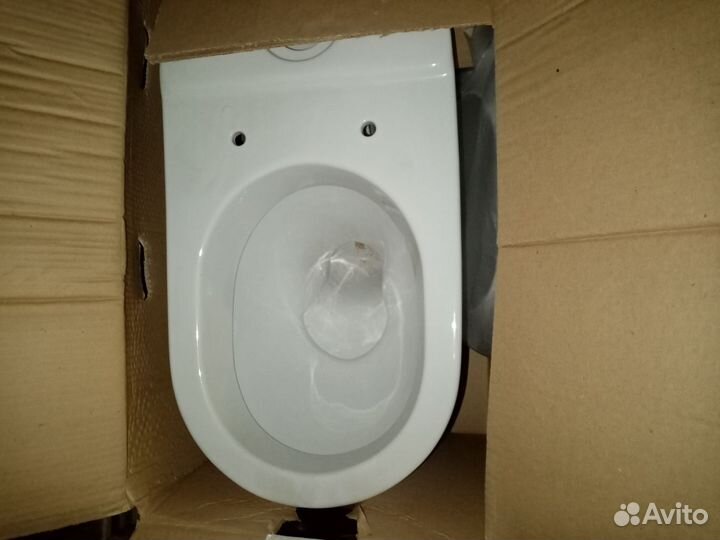 Унитаз с бачком новый