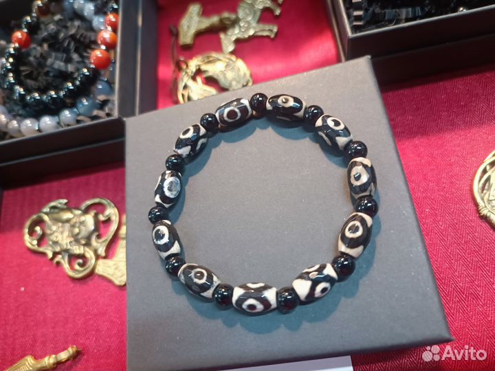 Браслет бусины дзи