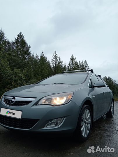 Opel Astra, 2012